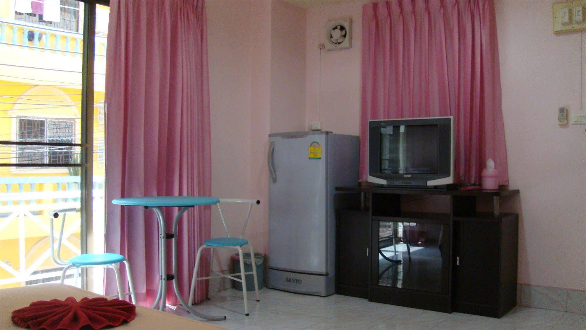 Candy House Patong Esterno foto